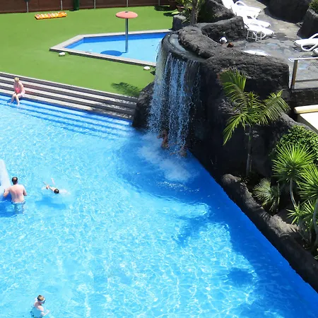 Hotel Papi-2