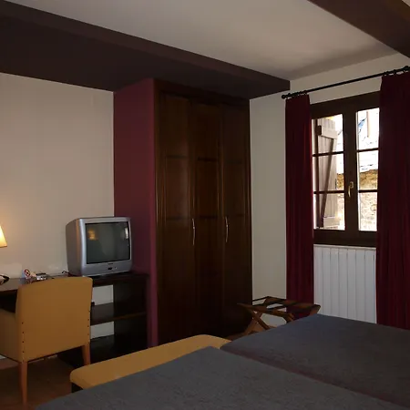 Hotel Valle De Izas-3