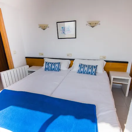 Hostal Port Corona-2