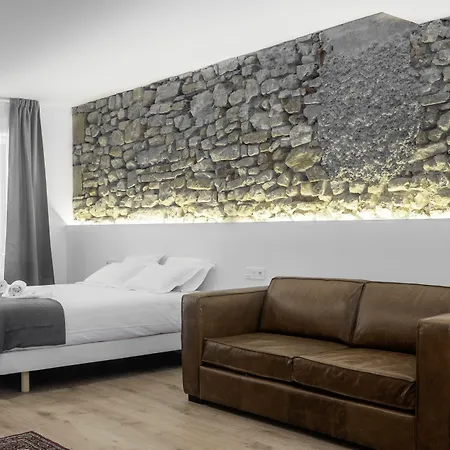 32 De Agosto Rooms By Sansebastianforyou-3