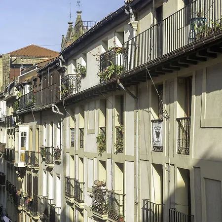 32 De Agosto Rooms By Sansebastianforyou-2