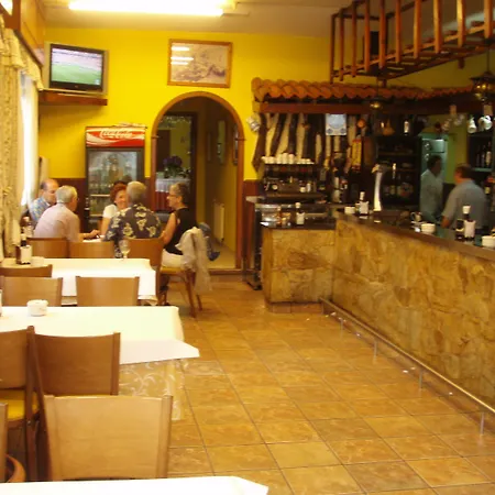 Hostal Restaurante La Cepa-3