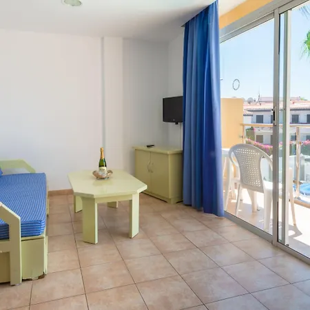 Apartamentos Karina-2