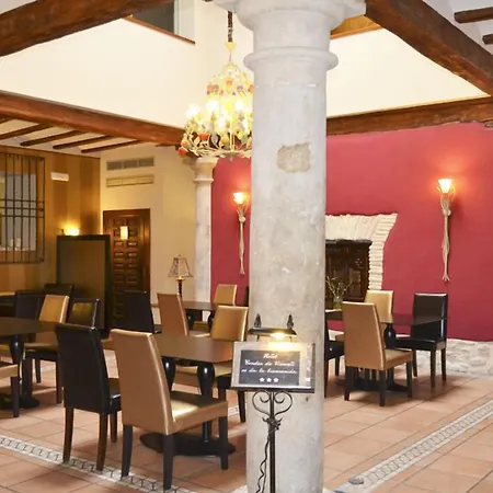 Hotel Condes De Visconti-3