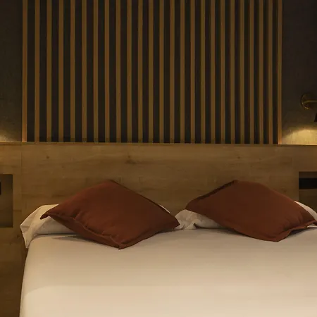 Fontanella By Bcn Urban Rooms-2