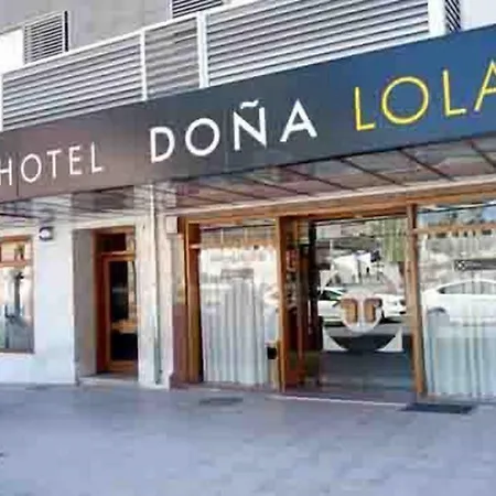 Doña Lola-2