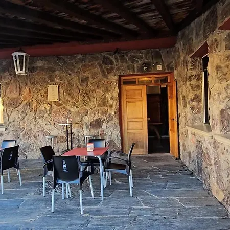 Hostal Las Cavenes Del Cabaco-3