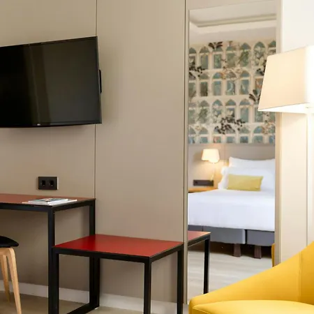 Motel One Madrid-Plaza De Espana-3