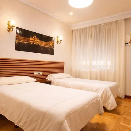 Hotel Residencia Castellano I-3