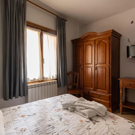 Hostal La Balsá-3