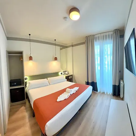 Hostal Sol Square Madrid-2