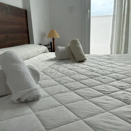 Living One Bed And Breakfast-2
