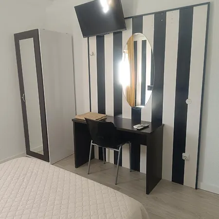Hostal Fuente del Pino-2