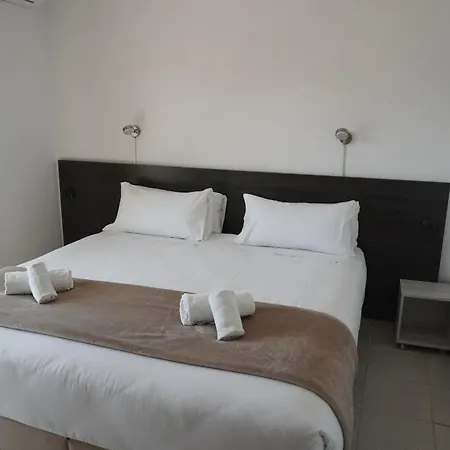 Hotel Ram Rooms Tahiti-3