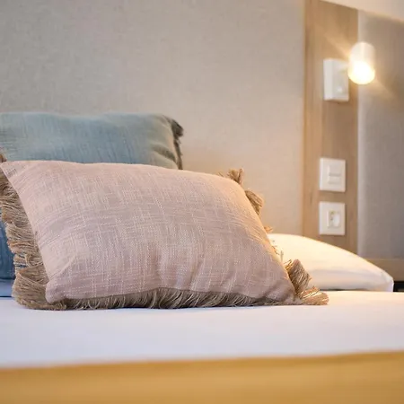 Vibe Stay Sevilla Residencia de Estudiantes - Adults Only-2