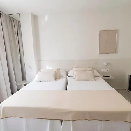Hotel Roca Plana-3