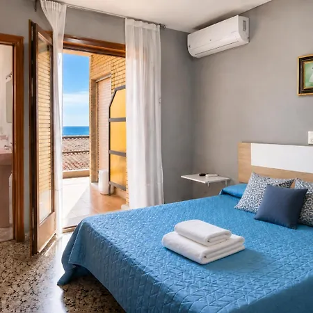 Vacansis Habitaciones de Hostal a Primera linea de playa en Cullera-3