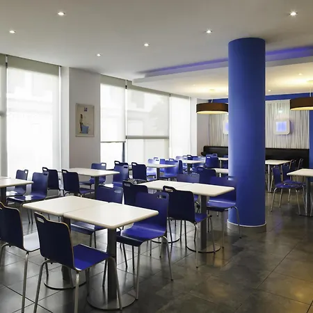Ibis Budget Málaga Centro-3