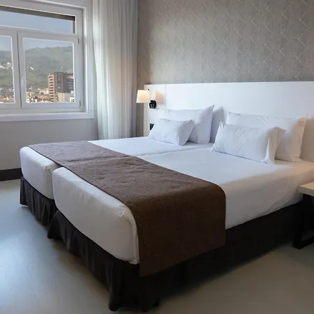 Hotel Ilunion Bilbao-2