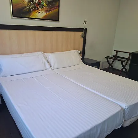 Hotel 170-3