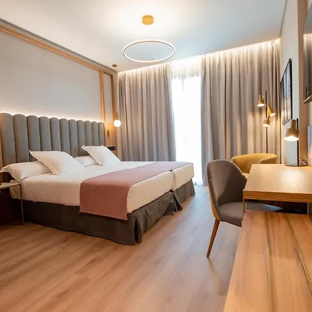 Hotel Giralda Center-3