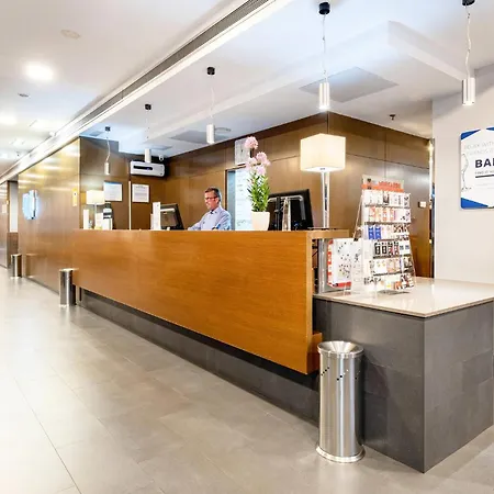 Holiday Inn Express Barcelona City 22@ By Ihg-2
