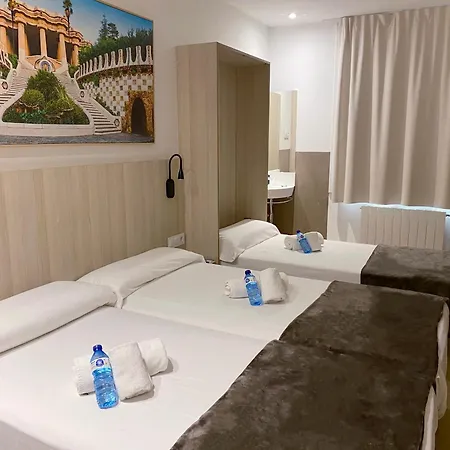 Hostal Bestprice Barcelona Stadium-2
