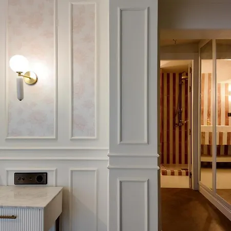 Bv House - Membersclub - Adult Only-2