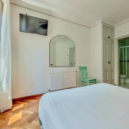 Hostal Costa Coruña-3