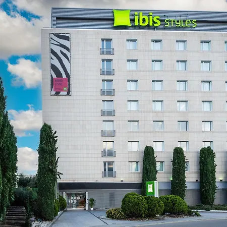 Ibis Styles Barcelona Sant Joan Despi-2