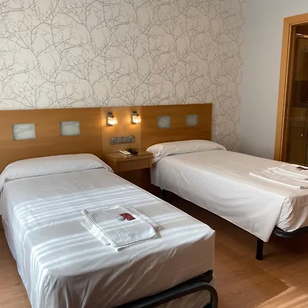 Hostal Abami II-2