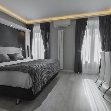 Hostal Overnight Madrid-2
