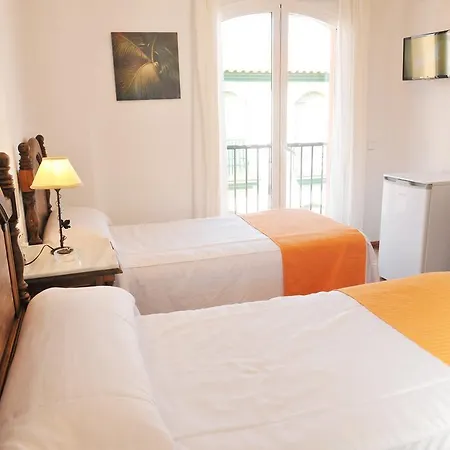 Hostal Puerto Lepe-2