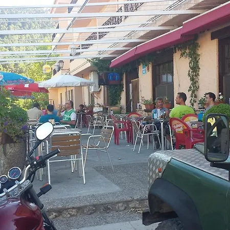 Hostal Restaurante Los Bronces-2