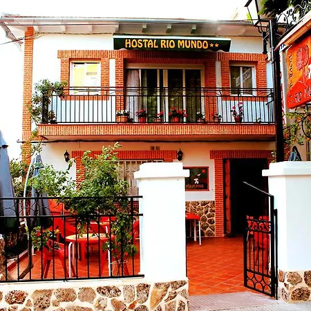 Hostal Río Mundo-3