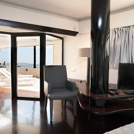 Villa Rock-2
