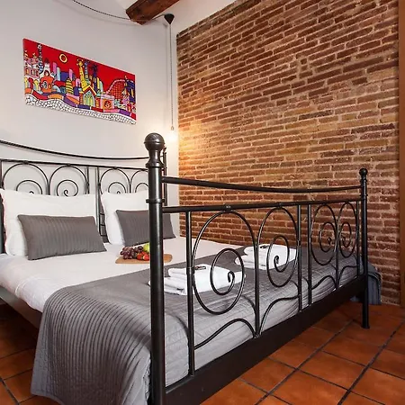 Plaza Real Apartments-2