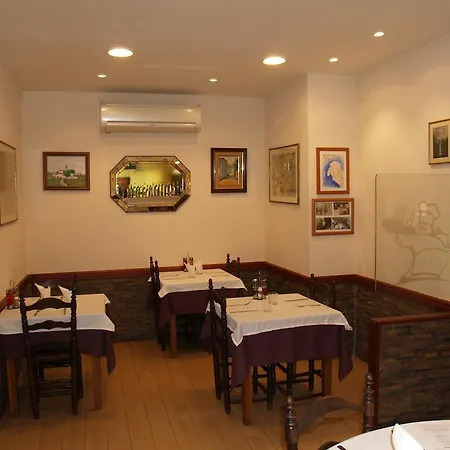 Hostal Barnes-3