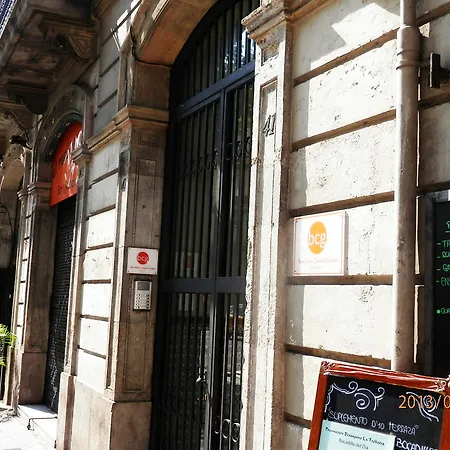 Barcelona Central Garden Hostal-2