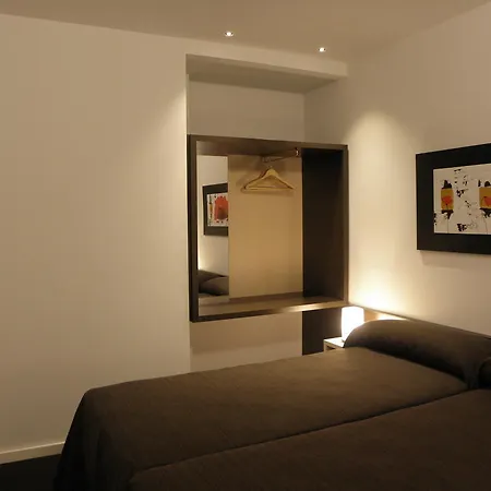 Apartaments I Habitacions Can Morera Olot-3