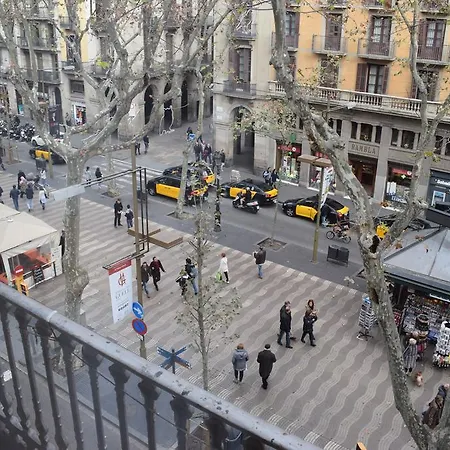 Hostal Mimi Las Ramblas-3