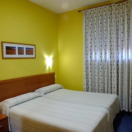 Hostal Los Claveles-3