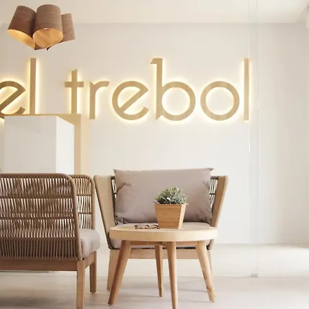 El Trebol Bar & Hotel Only Adults-3