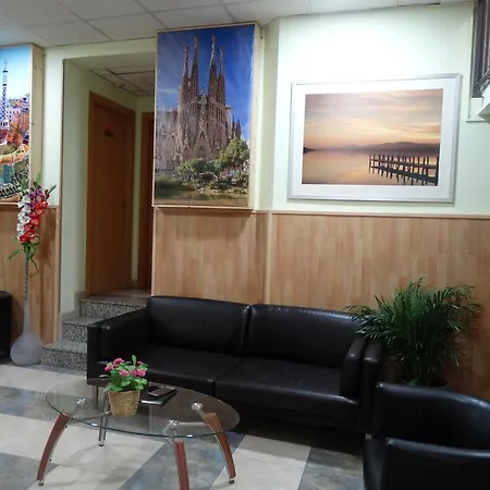Hostal Mont Thabor-3