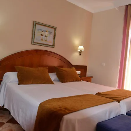 Hostal Cabo Roche-2