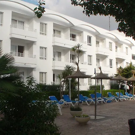 Cabot Hobby Club Apartments-3