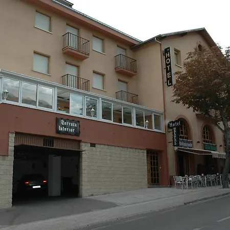 Hotel Tres Arcos-2