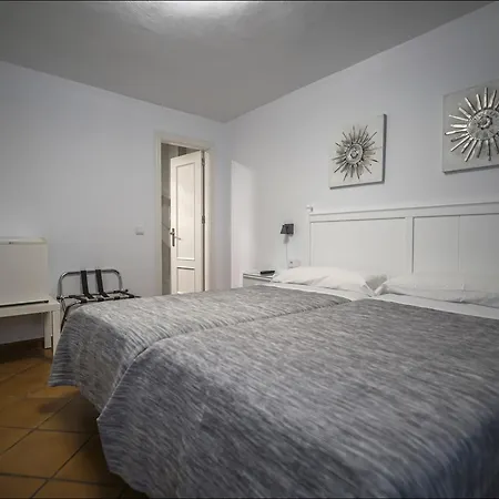 Hostal San Ramón-3