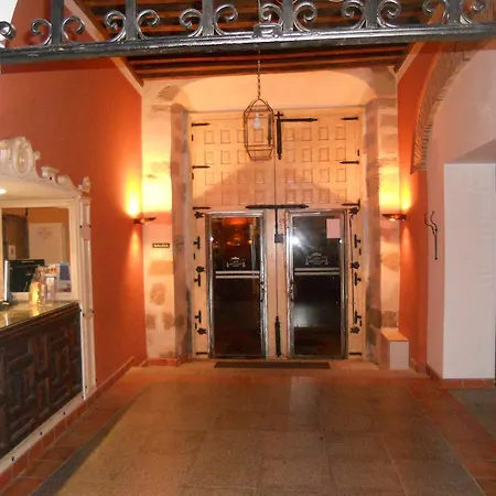 Sumaiya El Palacio-3