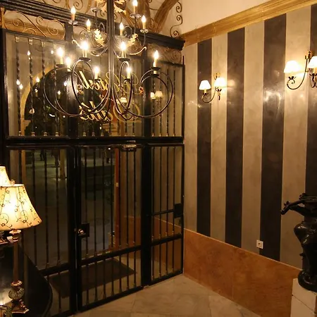 Hostal Dalis-2